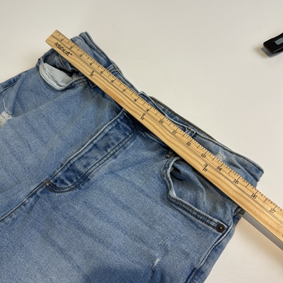 Joe Fresh X Jillian Harris Distressed Boyfriend Jeans Size 32 - Picture 6 of 9